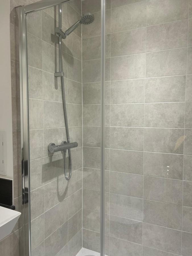 En-Suite Double Room In A Shared Apartment Close To Central 런던 외부 사진